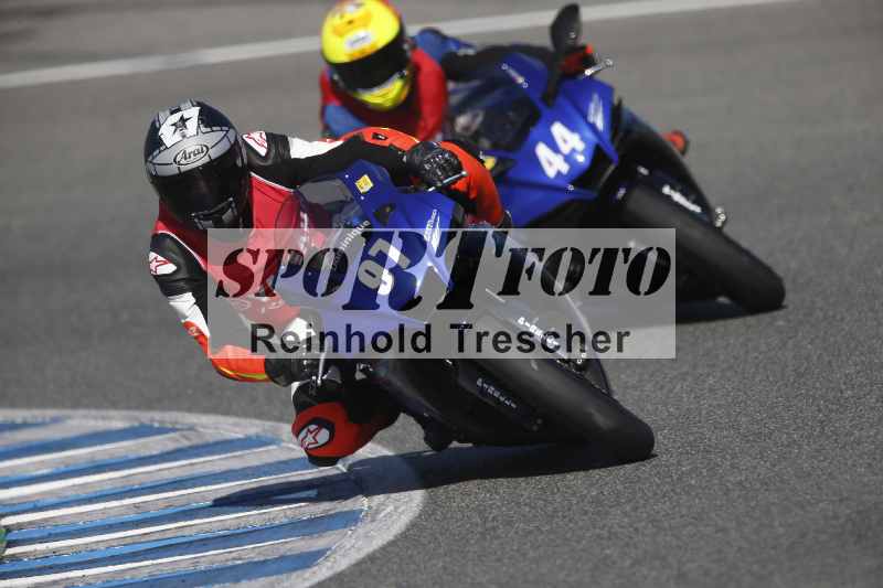 /Archiv-2024/02 29.01.-02.02.2024 Moto Center Thun Jerez/Gruppe gruen-green/44